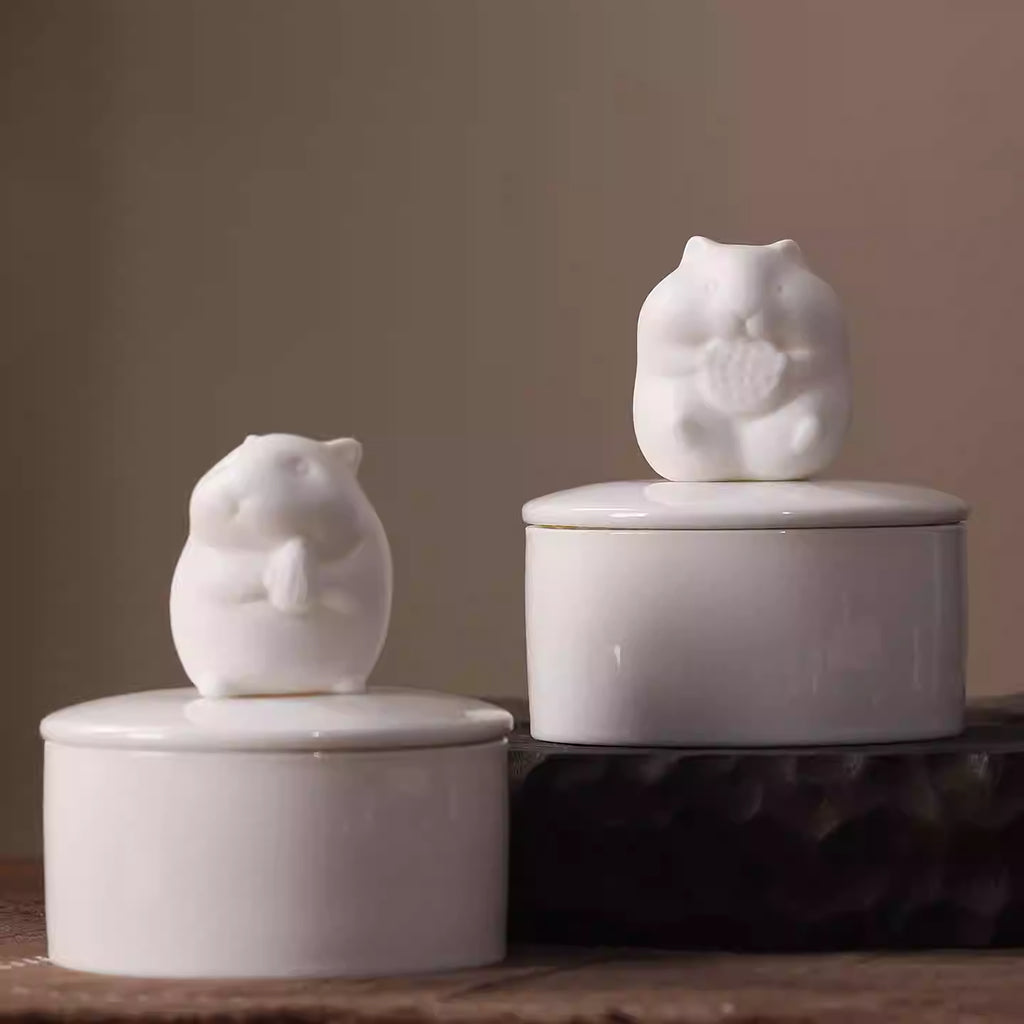 Beautiful small Amberra ceramic porcelain white urn to store the ashes of your hamster, mouse or rat and keep the memory alive